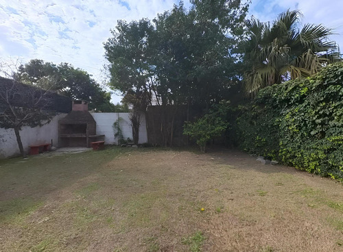Casa En Venta De 3 Dormitorios - Garage - Jardin - En Barrio Parque Cornelio Saavedra