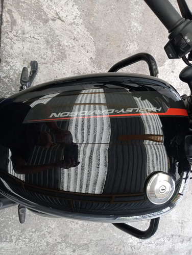 Harley Davidson Street Rod 750