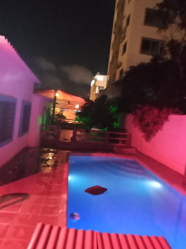 Imagen 9 de 21 de Salinas Casa Con Piscina Privada Por Dias