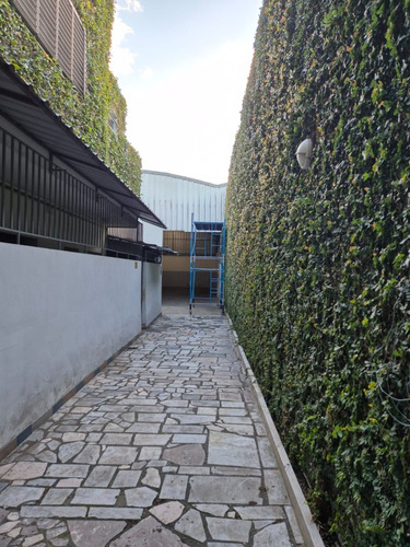 Villa Lugano Alquiler Galpón