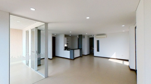 Apartamento Moderno En Condominio Campestre Altana, Barrio Pance. 131 M2, Piso 5, Ascensor, 2 Habitacioenes