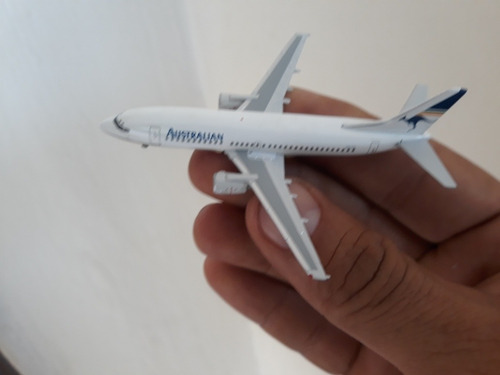 Avion Boeing 737-300 De Australian Vh-tai En Escala 1:400