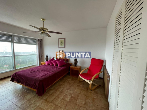Imagen 16 de 25 de Apartamento En Venta , Cantegril , Punta Del Este