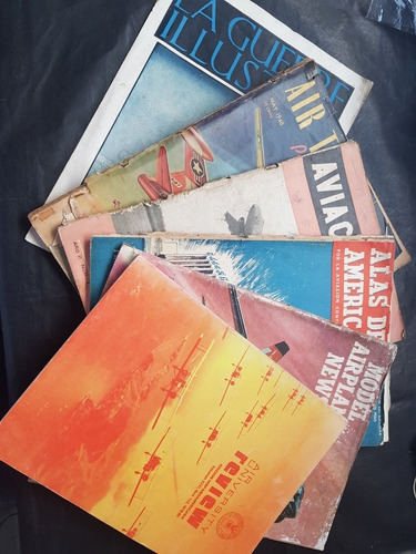 Lote De Antiguos Libros Y Catálogos De Aviación. 51n 200