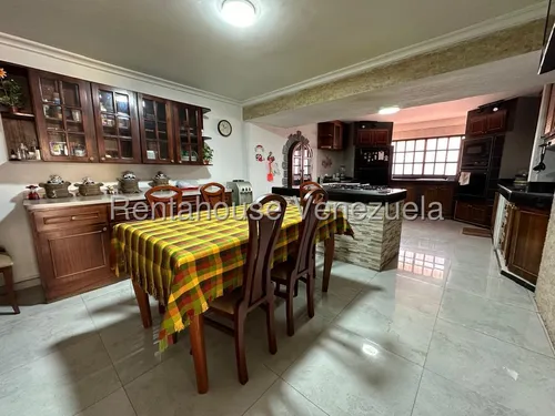 Casa En Venta Montalbán