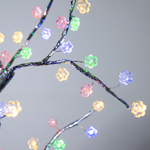 Imagem 3 de 3 de Linha Lumiere - Luminaria Arvore Holanda 60 Leds Dc54
