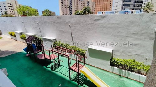 Imagen 16 de 23 de Estupemdo Apartamento En Venta Mls 23-18626 Playa Grande 04143448628