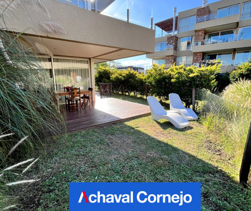 Venta | Departamento De 3 Ambientes En Planta Baja Con Jardín Y Parrilla  - Las Piedras