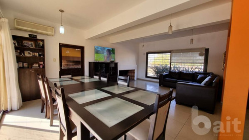 Imagen 23 de 29 de Venta Casa De 4 Dormitorios Con Pileta En Los Aromas, Valle Escondido!