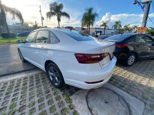Imagen 11 de 14 de Jetta R-line 2019