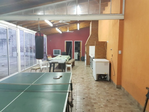 Imagen 9 de 14 de Hermoso Chalet 4 Ambientes En Gran Zona Y Buen Lote