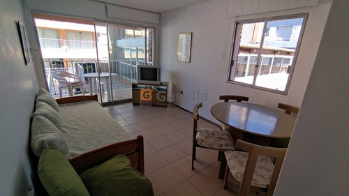 Apartamento En Venta En Península - Punta Del Este. Ref. 4847