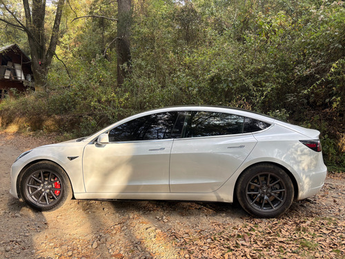 Tesla Model 3 Autonomía Mayor