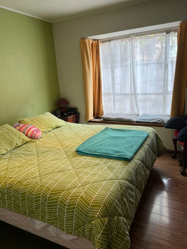 Comoda Casa Frente A Placita En Av San Juan