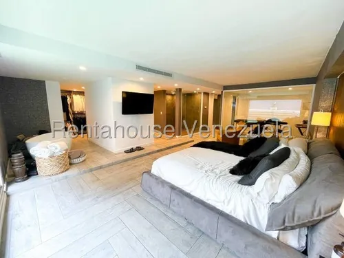 Agp Encantadora Casa Con Elegante Estilo, Confort Y Lujo En Venta En Santa Eduvigis 25-13411 Ys