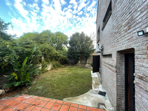 Casa En Venta De 3 Dormitorios En Piriápolis (ref: Iea-1832)