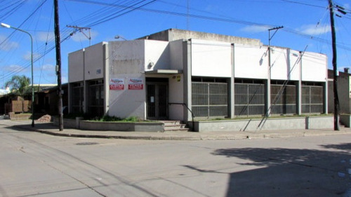 Venta Amplio Local Comercial San Antonio De Areco