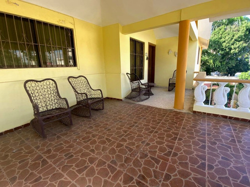 Vendo De Oportunidad Casa  Con Solar En Santo Domingo Oeste