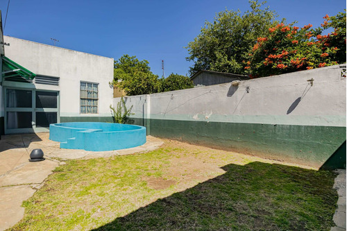 Imagen 27 de 30 de Casa Con Taller-pileta En Venta 5 Amb. La Tablada