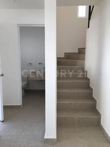 Casa En Venta En Privada Marsella Rancho Santa Mónica