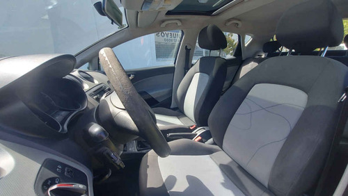 Imagen 10 de 15 de Seat Ibiza 2013 5p Blitz 5vel 2.0l