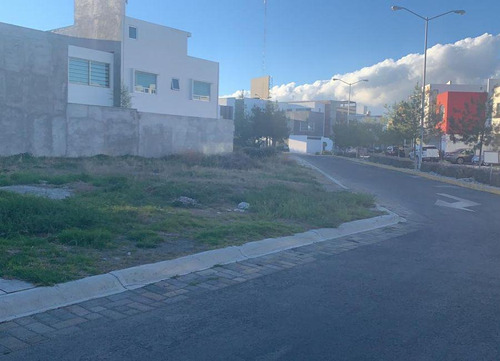 Excelente Terreno En Fraccionamiento Cedros