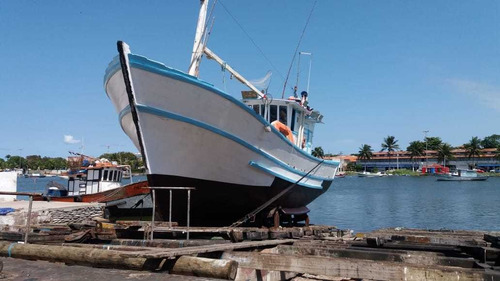 Barco De Pesca Pesca De Superficie