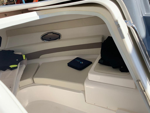 Quicksilver 2500 2019 30hs Evinrude Etec 300hp Con Garantía