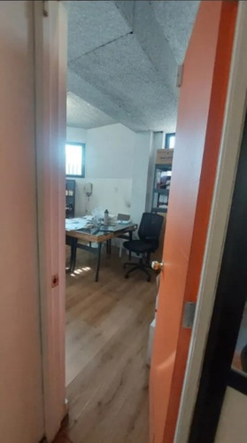 Arriendo Bodega De 984m2 C/oficina En Indepndencia