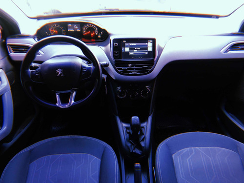 Imagen 9 de 13 de Peugeot 208 Allure 1.5 Touchscreen 5p. 2016 Full Linea Nueva
