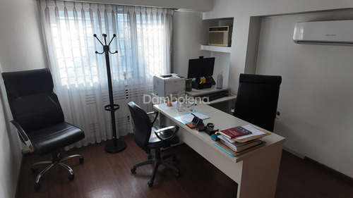 Casa Chalet En Venta - Moreno