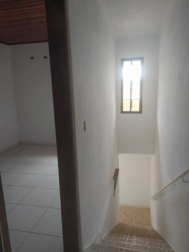 Imagem 9 de 13 de Casa 125 M² Próximo Ao Centro De Ibiúna - Cód.181