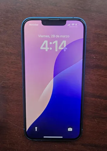 Celular iPhone 13 128 Gb 4 Ram En Caja + Set De Fundas (Usado)