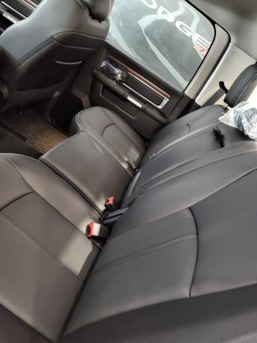 Imagen 14 de 16 de Ram 1500 Laramie 5.7l Automatica At8 4x4 $