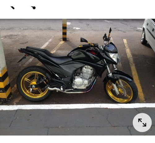 Moto Cb 300