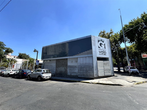 Gran Local Comercial En Arriendo Recoleta, Ideal Automotora