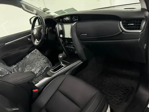 Toyota Fortuner 2024 V6