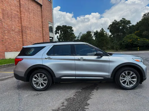 Ford Explorer 2.3 XLT 4X4