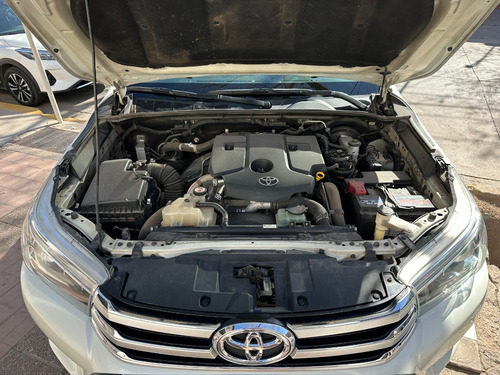 Toyota Hilux 2.8 Cd Srx 177cv 4x4 At