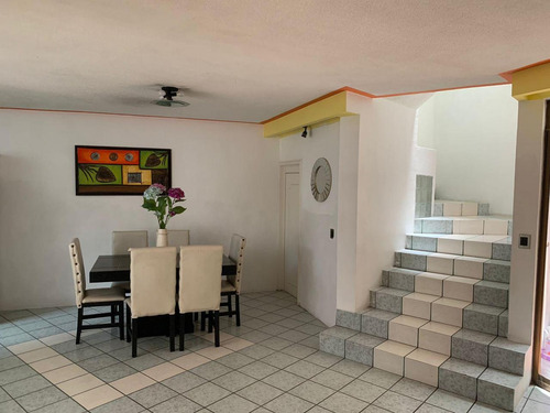 Casa En Venta En Co. La Pradera, Irapuato, Gto.