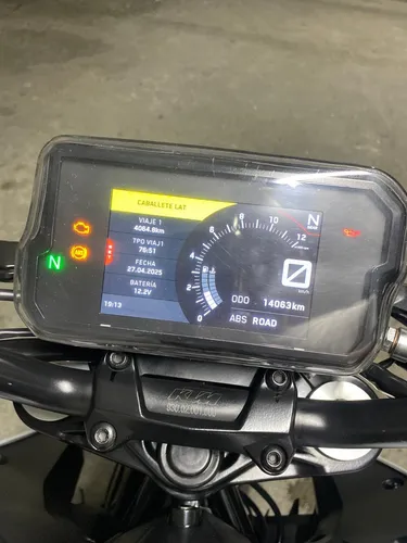 Duke 390 Ng Modelo 2023 Color Blanco Y Negro Llantas Nuevas