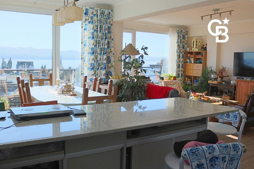 Imagen 3 de 19 de Venta Departamento - Tiscornia Al 300 2do Piso - Centro - Bariloche - Maravillosa Vista Al Lago