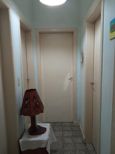 Casa En Venta - 2 Dormitorios 1 Baño - Cochera - 600mts2 - Chillar, Azul