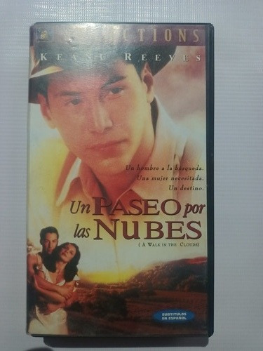 Película Vhs Un Paseo Por Las Nubes Keanu Reeves 