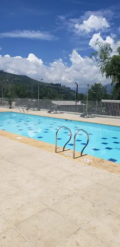 Apto 3 Cuartos 2 Baños Parqueadero Cubierto Cuarto Útil