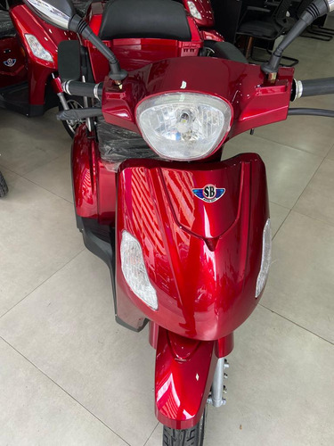 Triciclo Eletrico Automatico Plus Vermelho 600w