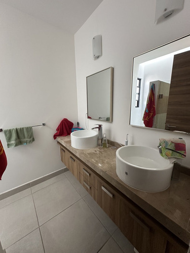Vendo Casa En Lomas De Angelópolis Iii