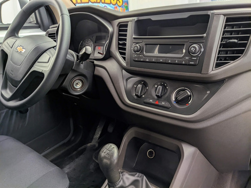 Imagen 2 de 13 de Nueva Chevrolet Tornado Van Ls 2022