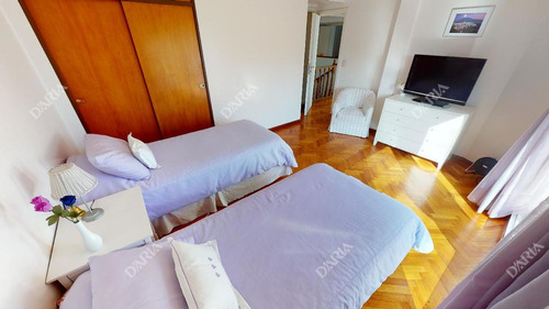 Casa En Venta 4 Dormitorios, Parrilla, Pileta. Acassuso Libertador Al Río.