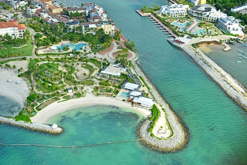 Venta De Hermoso Apartamento Con Vista A La Marina De Cap Cana, Punta Cana